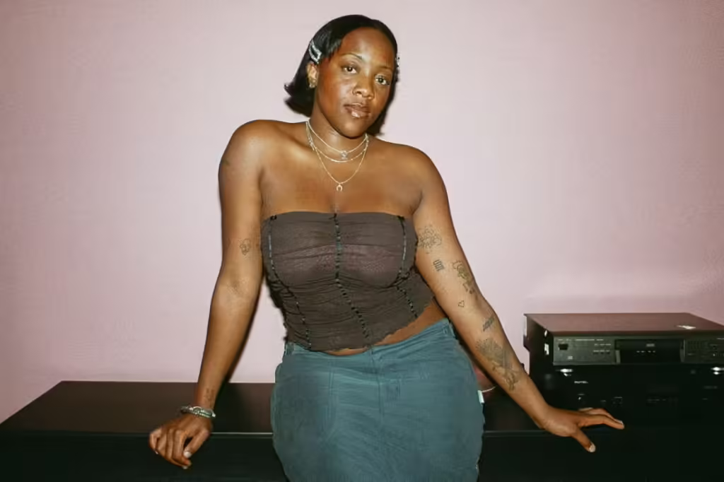 Reclaiming Nostalgia: Rachel Chinouriri’s Y2K Revival for a New Generation